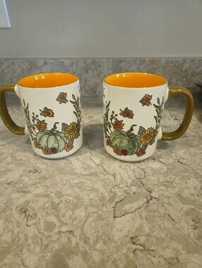 Set of 2 ELI + ANA Saddlebrook Farm Ceramic Mugs Pumpkins Fall Autumn Harvest